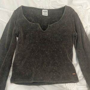 Pink cropped thermal shirt